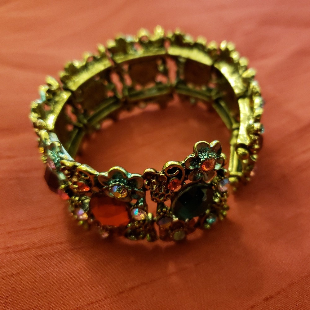 Bracelet